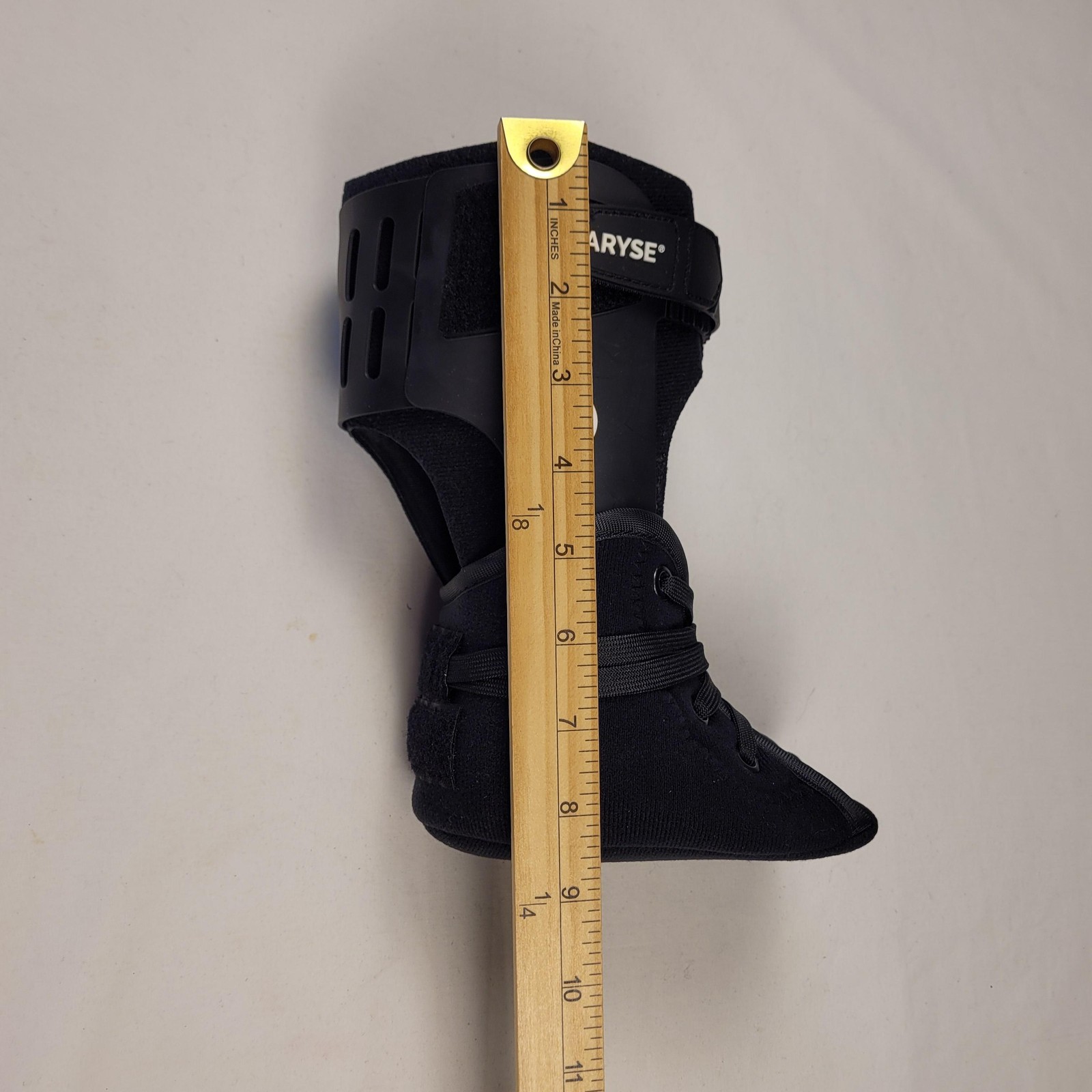 ARYSE Med Right Ankle Foot Orthosis Brace Size M-R Black Adult Hinged Drop Foot