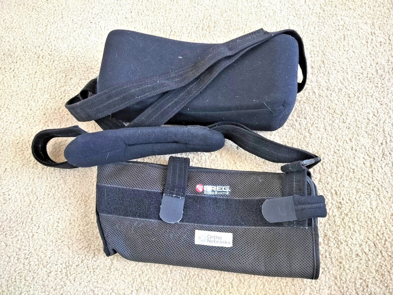Breg Slingshot 2 Shoulder Brace/Sling w/pillow **Medium (13-14.5″) Size**