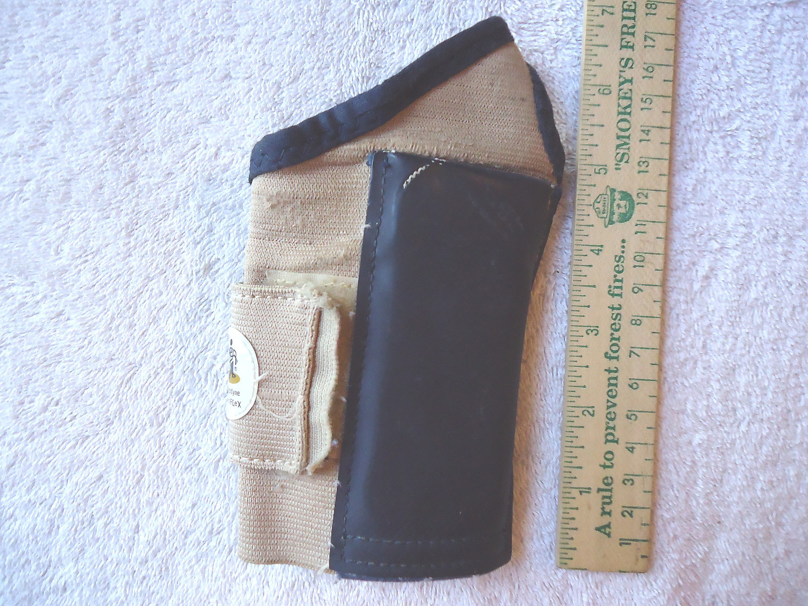 Lot Of 3 Wrist Supports And 1 Arm Sling ” GREAT COLLECTIBLE USEABLE ? LOT “